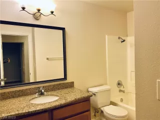 Photo #4: 2530574 Listing