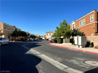 Photo #2: 2530577 Listing