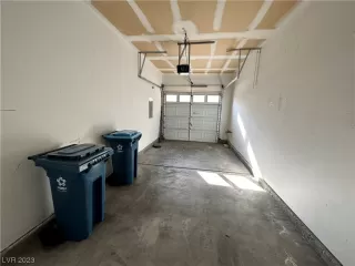 Photo #6: 2530577 Listing