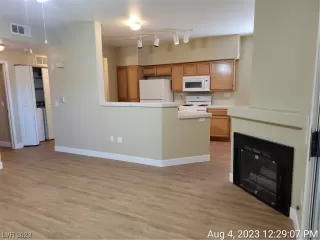 Photo #4: 2530589 Listing 