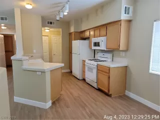 Photo #6: 2530589 Listing 