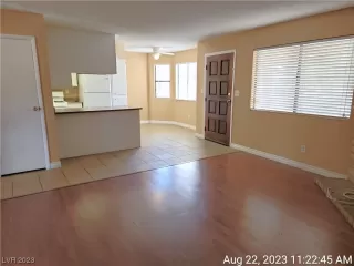 Photo #3: 2530597 Listing 