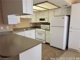 Photo #5: 2530597 Listing 