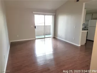 Photo #1: 2530598 Listing 