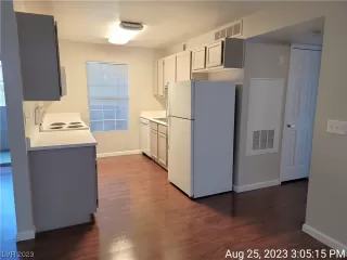 Photo #5: 2530598 Listing 