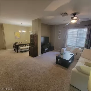 Photo #3: 2530600 Listing 