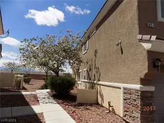 Photo #1: 2530653 Listing 