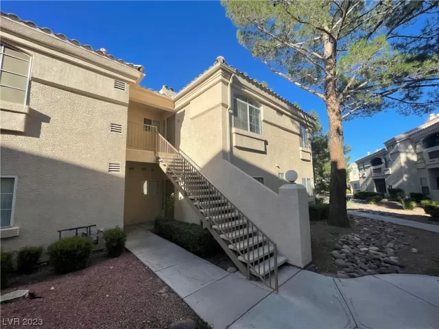 MLS: 2530672 Condo For Sale