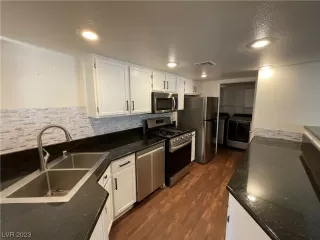 Photo #3: 2530672 Listing 