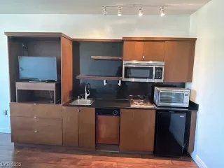 Photo #1: 2530676 Listing 