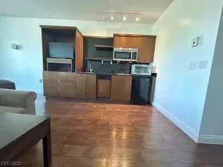 Photo #3: 2530676 Listing 