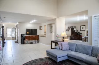 Photo #2: 2530678 Listing