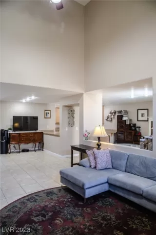 Photo #5: 2530678 Listing