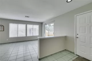 Photo #3: 2530681 Listing