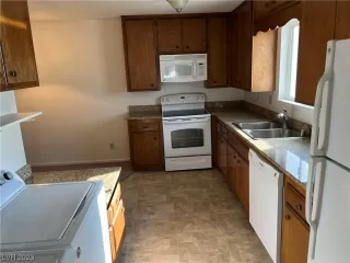 Photo #4: 2530711 Listing