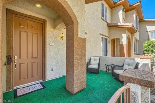 Photo #2: 2530738 Listing