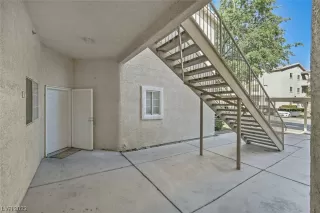 Photo #2: 2530803 Listing