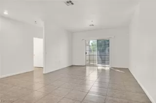 Photo #3: 2530803 Listing