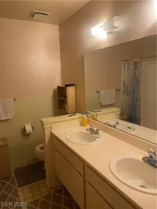 Photo #6: 2530813 Listing 