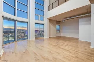 Photo #1: 2530860 Listing