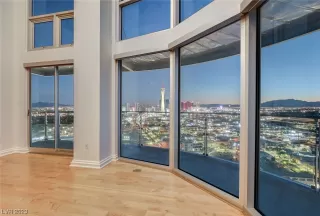 Photo #3: 2530860 Listing