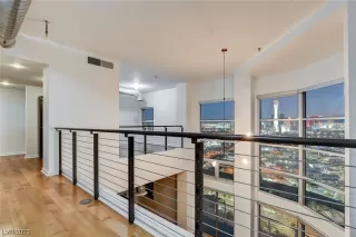 Photo #5: 2530860 Listing