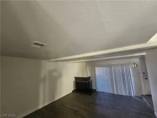 Photo #1: 2530924 Listing