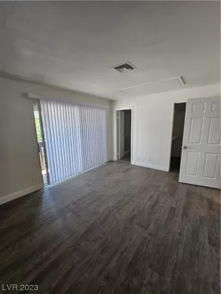 Photo #4: 2530924 Listing