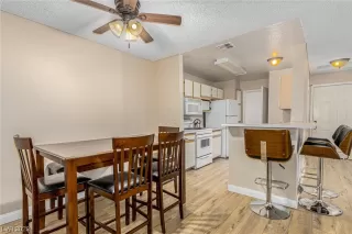 Photo #6: 2530961 Listing 