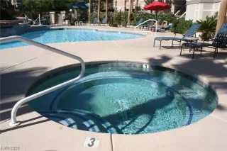 Photo #3: 2530966 Listing 