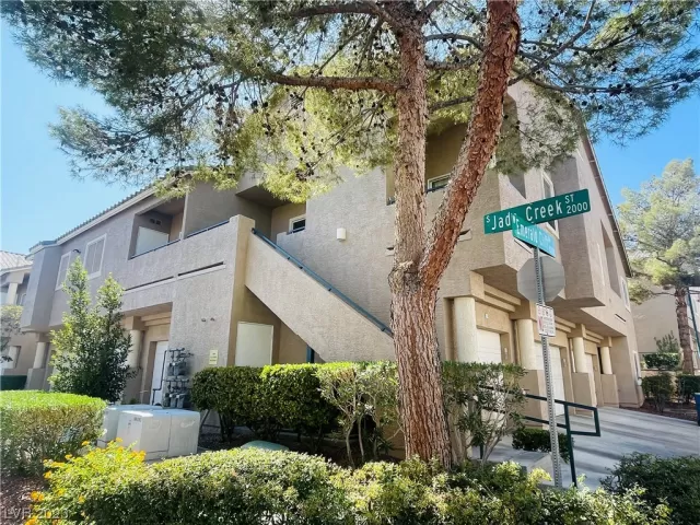 MLS: 2530967 Condo For Sale