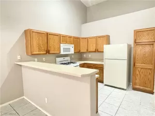 Photo #6: 2530967 Listing 