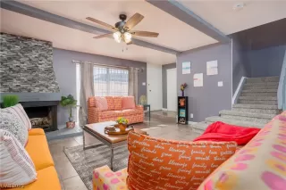 Photo #1: 2530988 Listing 