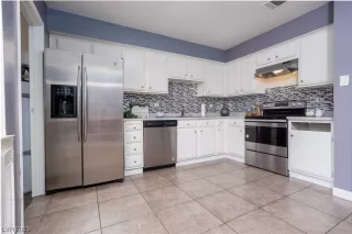 Photo #3: 2530988 Listing 