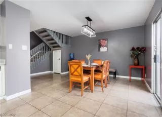 Photo #6: 2530988 Listing 