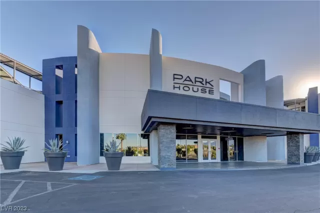 MLS: 2531065 Condo For Sale