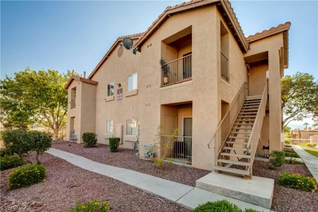 MLS: 2531097 Condo For Sale