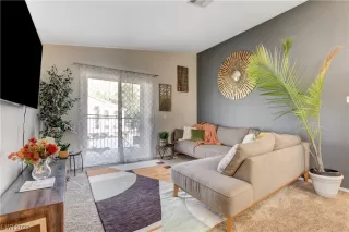 Photo #3: 2531097 Listing 