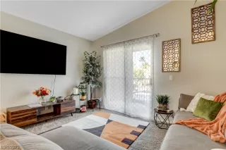 Photo #4: 2531097 Listing 