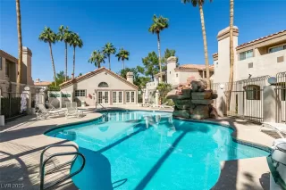 Photo #1: 2531113 Listing