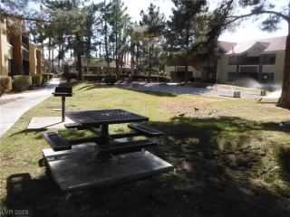 Photo #3: 2531135 Listing 