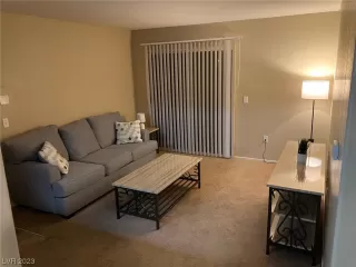 Photo #5: 2531135 Listing 