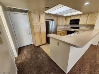 Photo #5: 2531137 Listing 