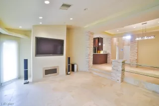 Photo #1: 2531146 Listing 