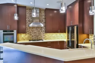 Photo #5: 2531146 Listing 