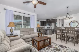 Photo #3: 2531187 Listing