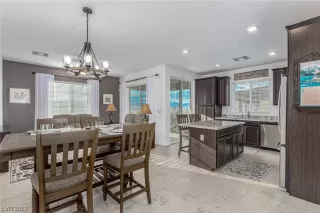 Photo #6: 2531187 Listing