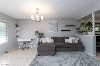 Photo #6: 2531207 Listing