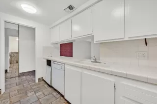 Photo #2: 2531226 Listing 