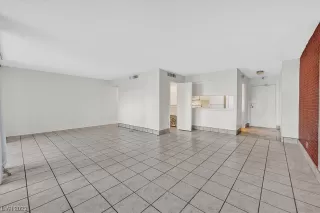 Photo #4: 2531226 Listing 